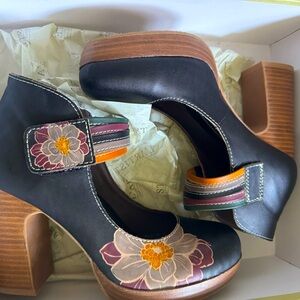 L’Artiste Mary Jane heels